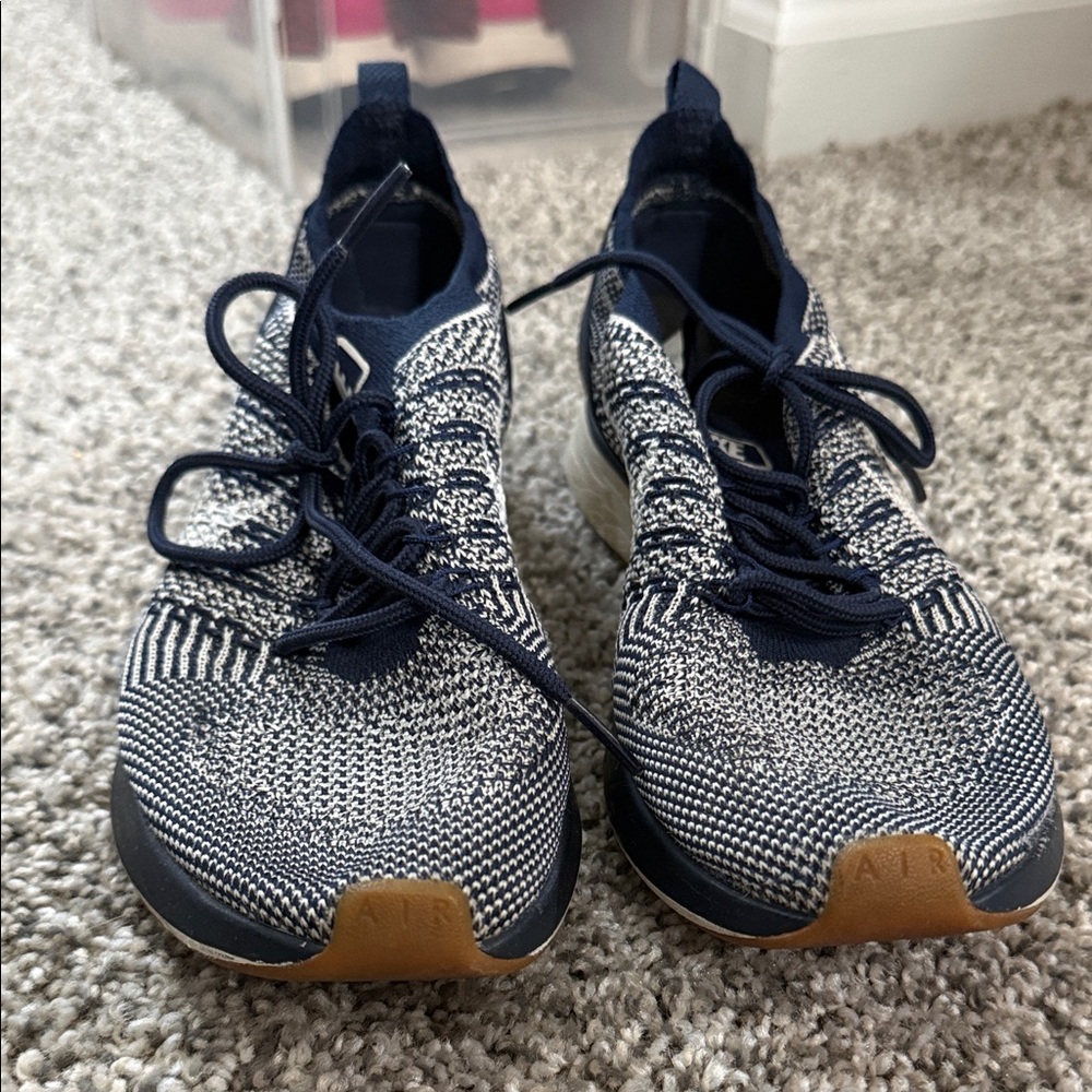 Women’s Nike Mariah Flyknit Navy and White Athletic Sneakers